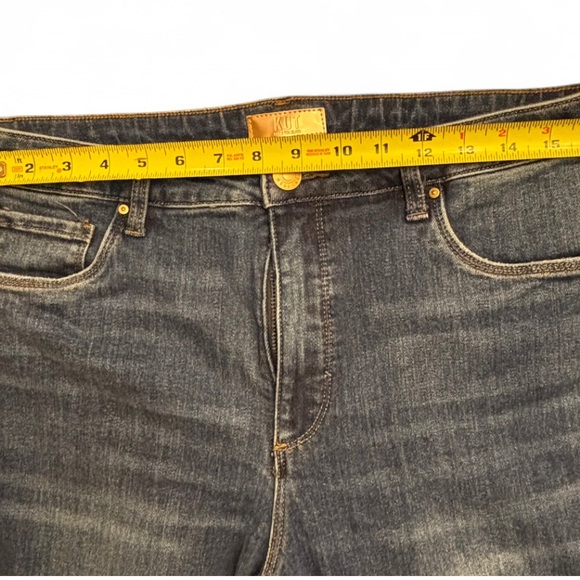 KUT from the Kloth Ana High Rise Fab Ab Flare Jeans Women’s 12 Dark Wash - Picture 3 of 8